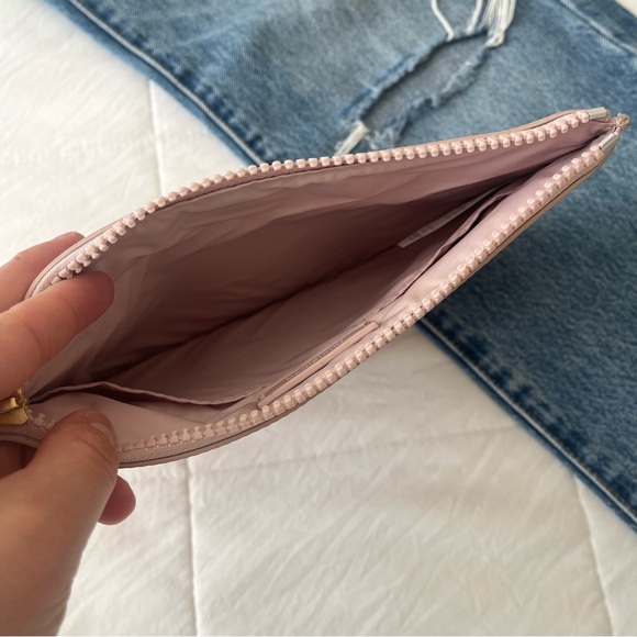 Lululemon Goody Bag clutch misty pink - Picture 4 of 7